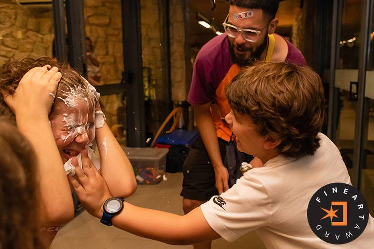 ensaio de aniversário – festa infantil – festa de criança – foto premiada – fineart– Pelotas – Antonio Rocha Fotografias – Fotógrafo de Crianças – Fotógrafo de Eventos – brincadeira de criança – festa em casa – festa no salão – pedescalço animador
