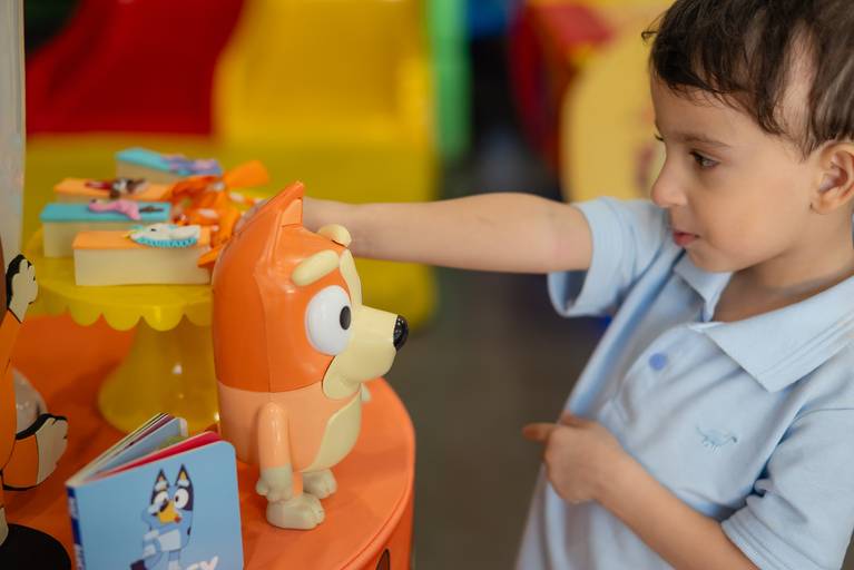 festa infantil – coleção premiada – festa de criança – festa infantil – festa de criança – festa no salão - Inácio – Pelotas – Antonio Rocha Fotografias – Fotógrafo de Crianças – Fotógrafo de Eventos - pet da família - cachorro - bluey - loly pop
