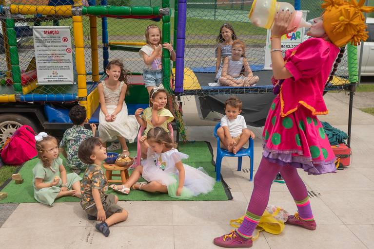 festa infantil – coleção premiada – festa infantil – festa de criança – festa no clube- Beatriz – Pelotas – Antonio Rocha Fotografias – Fotógrafo de Crianças – Fotógrafo de Eventos - festa em casa - unicórnio - batatinha - balão surpresa - bola de sabão