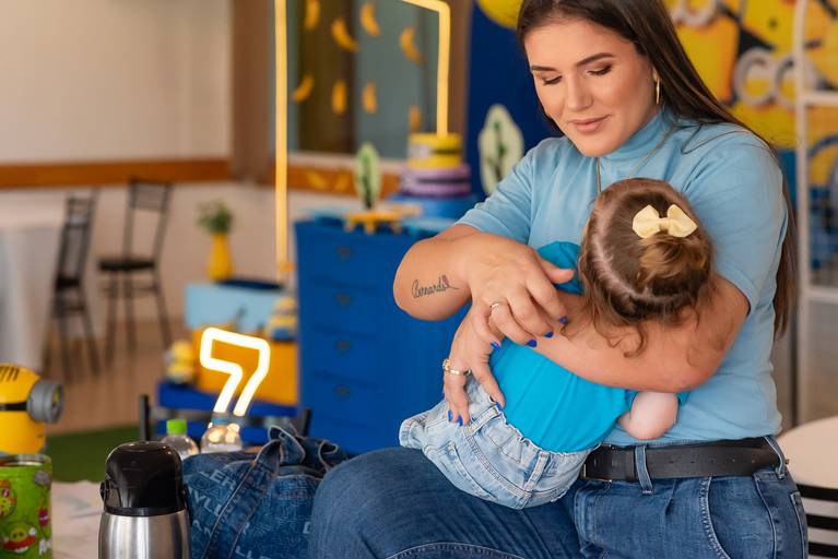 festa infantil – coleção premiada – festa de criança – ensaio de aniversário – festa infantil – festa de criança – clube - bernardo - bê - Pelotas – Antonio Rocha Fotografias – Fotógrafo de Crianças – Fotógrafo de Evento -minnions- fralda – pés descalço