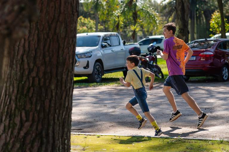 festa infantil – coleção premiada – festa de criança – ensaio de aniversário – festa infantil – festa de criança – clube - bernardo - bê - Pelotas – Antonio Rocha Fotografias – Fotógrafo de Crianças – Fotógrafo de Evento -minnions- fralda – pés descalço