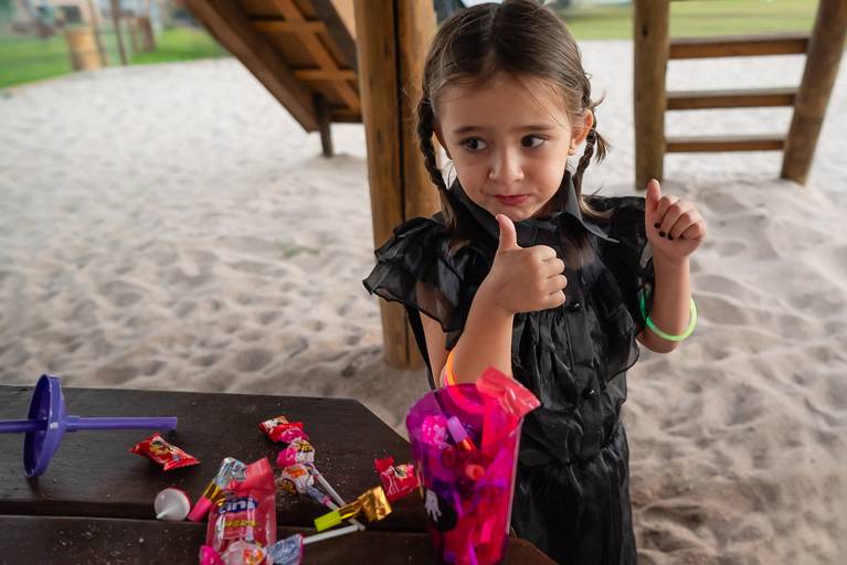festa infantil – coleção premiada – festa de criança – ensaio de aniversário – festa infantil – festa de criança – clube – aurora – vandinha - Pelotas – Antonio Rocha Fotografias – Fotógrafo de Crianças – Fotógrafo de Evento -hallowen - chiclete - tobogã
