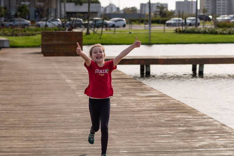 festa infantil – coleção premiada – festa de criança – ensaio de aniversário – festa infantil – festa de criança – Antônia – Piquenique  - Pelotas – Antonio Rocha Fotografias – Fotógrafo de Crianças – Fotógrafo de Evento - balão surpresa – parque una