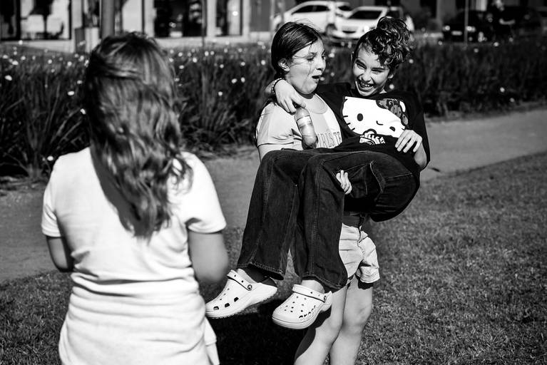festa infantil – coleção premiada – festa de criança – ensaio de aniversário – festa infantil – festa de criança – Antônia – Piquenique  - Pelotas – Antonio Rocha Fotografias – Fotógrafo de Crianças – Fotógrafo de Evento - balão surpresa – parque una