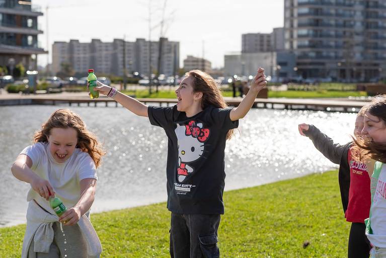 festa infantil – coleção premiada – festa de criança – ensaio de aniversário – festa infantil – festa de criança – Antônia – Piquenique  - Pelotas – Antonio Rocha Fotografias – Fotógrafo de Crianças – Fotógrafo de Evento - balão surpresa – parque una