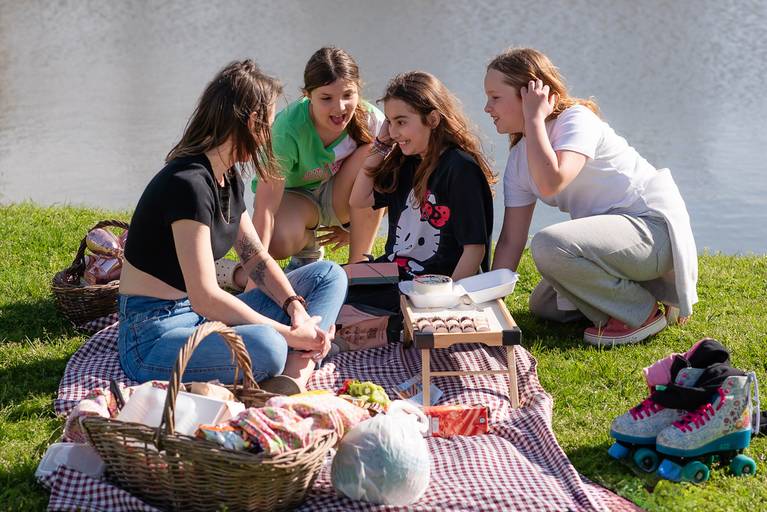 festa infantil – coleção premiada – festa de criança – ensaio de aniversário – festa infantil – festa de criança – Antônia – Piquenique  - Pelotas – Antonio Rocha Fotografias – Fotógrafo de Crianças – Fotógrafo de Evento - balão surpresa – parque una