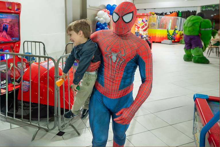 festa infantil – coleção premiada – festa de criança – ensaio de aniversário – festa infantil – festa de criança – Vicente – tio Guigui  - Pelotas – Antonio Rocha Fotografias – Fotógrafo de Crianças – Fotógrafo de Evento – Meu Herói – Homem Aranha - Hulck