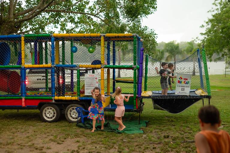 festa infantil – coleção premiada – festa de criança – ensaio de aniversário – festa infantil – festa de criança – Beatriz – Bia – Caça e Pesca  - Pelotas – Antonio Rocha Fotografias – Fotógrafo de Crianças – Fotógrafo de Evento – Brinquedão - praça