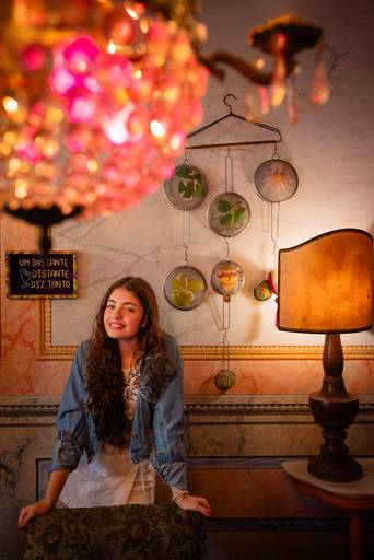 ensaio - debutante - 15 anos - ensaio ao ar livre - cúrcuma café - analu - guitarra - vestido de debutante - vestido da valsa - batuta - musical - book de 15 anos - fotos de 15 anos - fotógrafo de 15 anos - pelotas - antonio rocha fotografias - antiquário