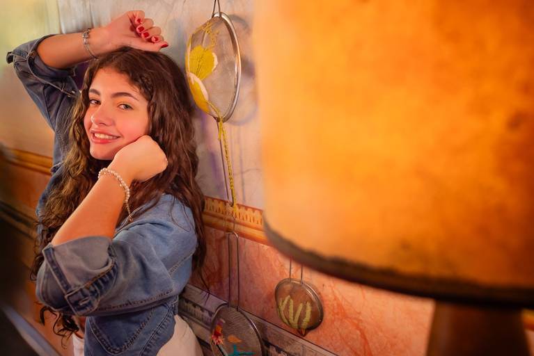 ensaio - debutante - 15 anos - ensaio ao ar livre - cúrcuma café - analu - guitarra - vestido de debutante - vestido da valsa - batuta - musical - book de 15 anos - fotos de 15 anos - fotógrafo de 15 anos - pelotas - antonio rocha fotografias - antiquário