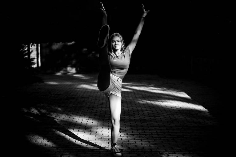 ensaio - debutante - 15 anos - ensaio ao ar livre - chácara da família fiss - maria eduarda - vestido de debutante - vestido da valsa - dança contemporânea - book de 15 anos - fotos de 15 anos - fotógrafo de 15 anos - pelotas - antonio rocha fotografias