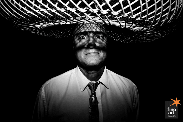 Retrato – fotografia documental – Pelotas – Antonio Rocha Fotografia – Fotógrafo de Pessoas – Fotografia Espontânea – Foto Preto e branca – foto individual - P&B - Fotógrafo Barbudo – personalidade – foto individual – foto de perfil - retratos