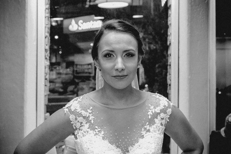 Casamento da Dolores e do Cleber, por Vinícius Vogel Fotógrafo de Casamento Porto Alegre, Serra Gaúcha, Destination Wedding, making of, vestido da noiva.  Fotografo brasileiro em Nova Iorque, Orlando, Miami, New York, Berlim, Munique, München, Frankfurt, 