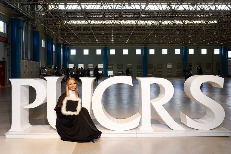 Formatura de Direito, PUCRS, Amanda Parcianello. Vinícius Vogel Fotógrafo Porto Alegre, Serra Gaúcha.  Fotografo brasileiro em Nova Iorque, Orlando, Miami, New York, Berlim, Munique, München, Frankfurt, Lisboa, Cascais, Porto, Paris, Roma, Buenos Aires
