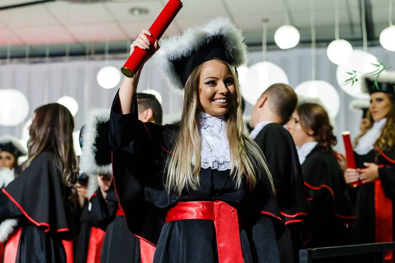 Formatura de Direito, PUCRS, Amanda Parcianello. Vinícius Vogel Fotógrafo Porto Alegre, Serra Gaúcha.  Fotografo brasileiro em Nova Iorque, Orlando, Miami, New York, Berlim, Munique, München, Frankfurt, Lisboa, Cascais, Porto, Paris, Roma, Buenos Aires