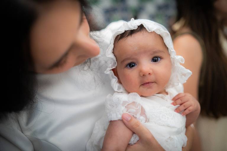 bebê pronta para o seu batizado