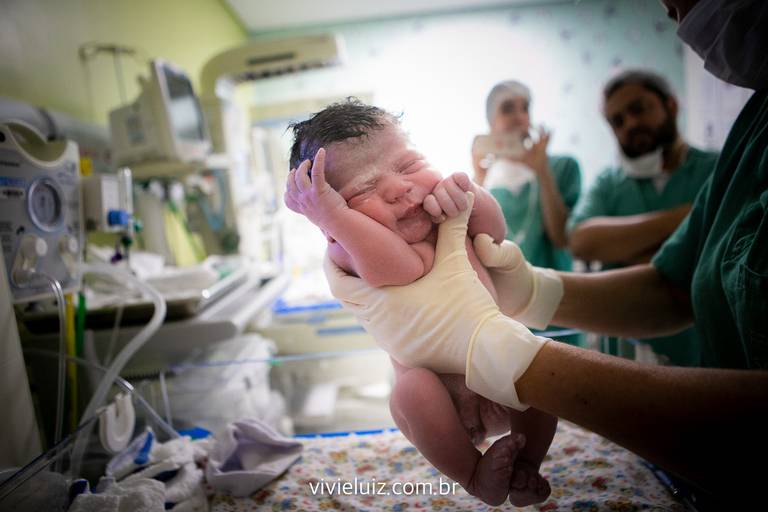 bebê recém nascido 