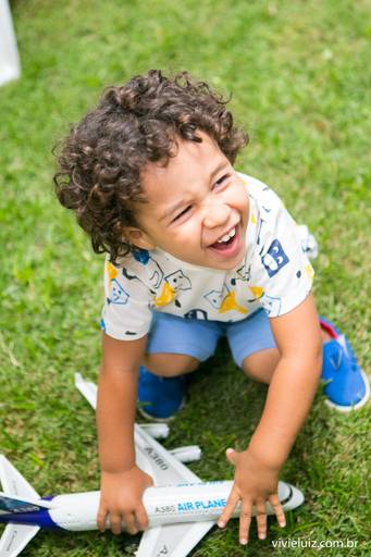 criança rindo