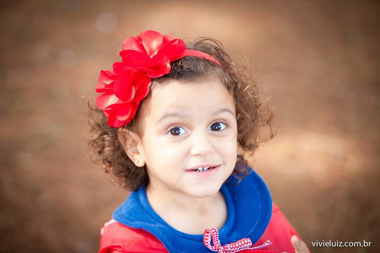 criança sorrindo 