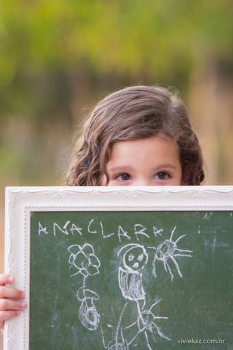 ana brincando de desenhar