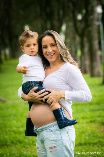 mãe grávida e seu filho