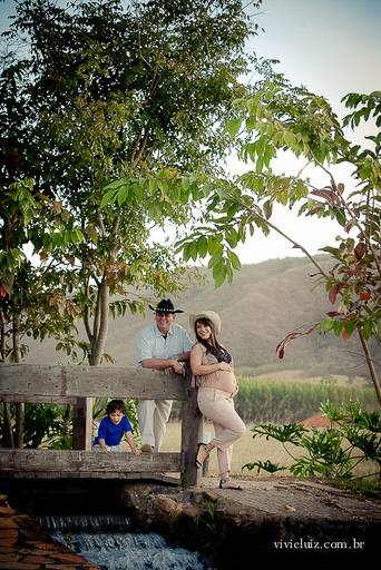 casal grávidos na fazenda