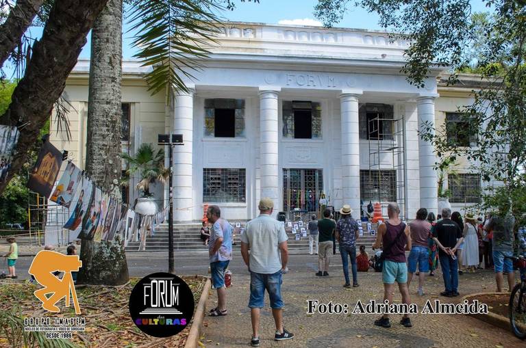 grupoimagem.escolafotografia O Grupo Imagem Núcleo de
Fotografia e Vídeo, participou da Ocupação Artística no
ultimo dia 15/11/2022, esse evento foi uma singela
homenagem aos artistas já falecidos que atuaram em
Sorocaba nos últimos 100 anos.