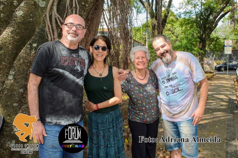 grupoimagem.escolafotografia O Grupo Imagem Núcleo de
Fotografia e Vídeo, participou da Ocupação Artística no
ultimo dia 15/11/2022, esse evento foi uma singela
homenagem aos artistas já falecidos que atuaram em
Sorocaba nos últimos 100 anos.