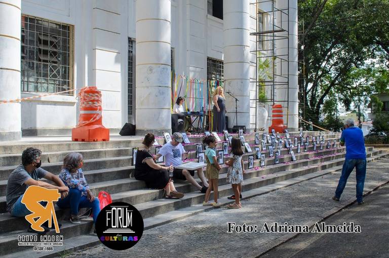 grupoimagem.escolafotografia O Grupo Imagem Núcleo de
Fotografia e Vídeo, participou da Ocupação Artística no
ultimo dia 15/11/2022, esse evento foi uma singela
homenagem aos artistas já falecidos que atuaram em
Sorocaba nos últimos 100 anos.