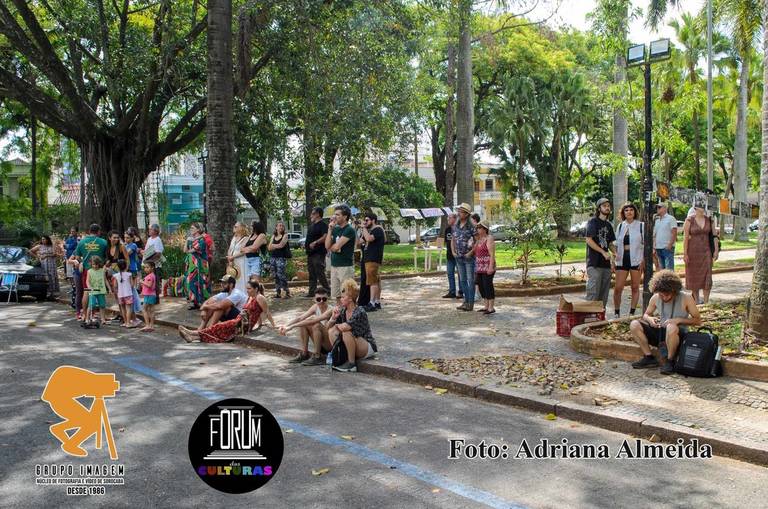 grupoimagem.escolafotografia O Grupo Imagem Núcleo de
Fotografia e Vídeo, participou da Ocupação Artística no
ultimo dia 15/11/2022, esse evento foi uma singela
homenagem aos artistas já falecidos que atuaram em
Sorocaba nos últimos 100 anos.
