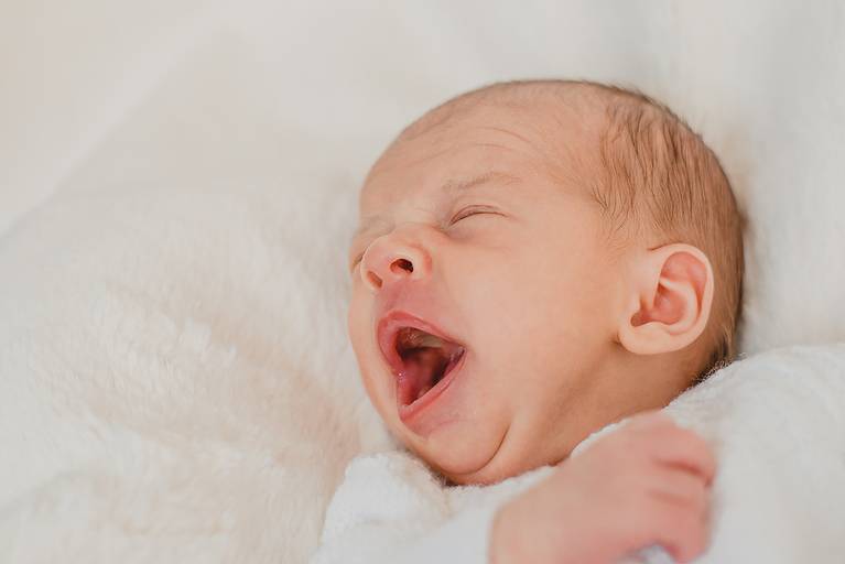Sessão fotográfica recém nascido em Barcelos, Portugal