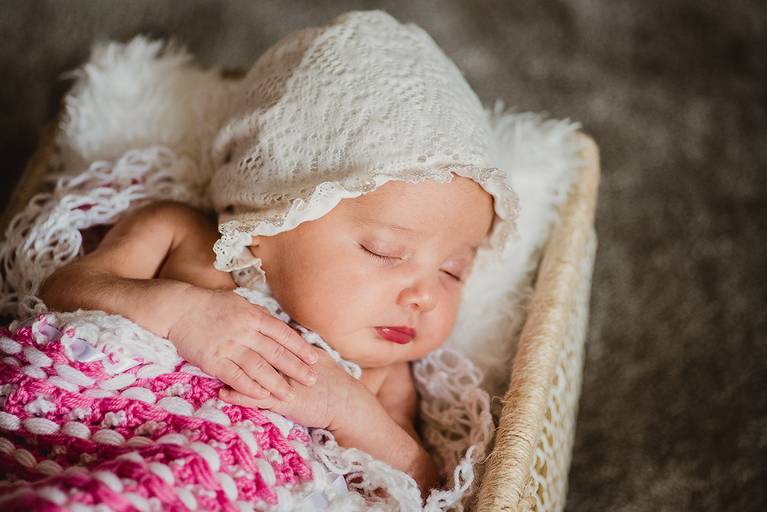 Sessão fotográfica recém nascido em Barcelos, Portugal