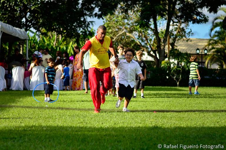 Crianca sorindo gargalhada rosa monster hi festa infantil fotografia infantil fotografo recife