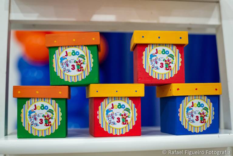 Crianca sorindo gargalhada rosa monster hi festa infantil fotografia infantil fotografo recife