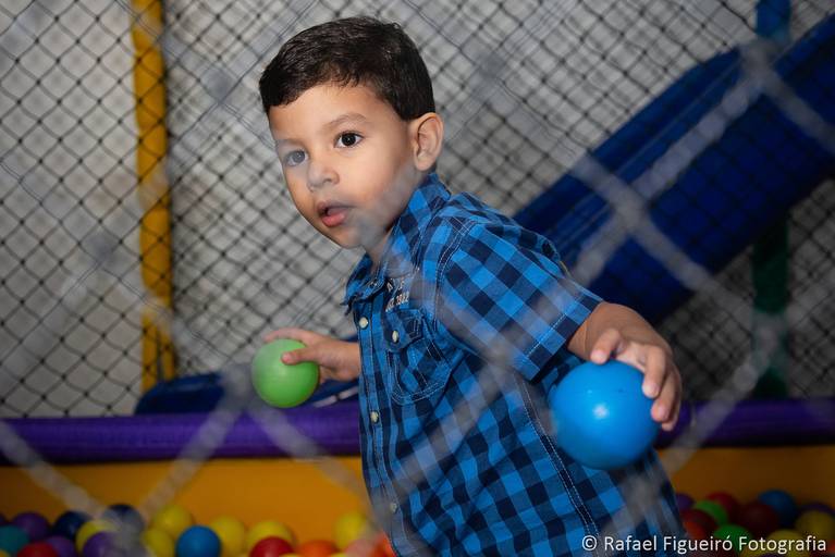 Crianca sorindo gargalhada rosa monster hi festa infantil fotografia infantil fotografo recife
