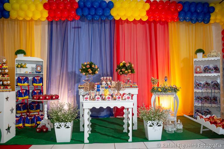 Crianca sorindo gargalhada rosa monster hi festa infantil fotografia infantil fotografo recife