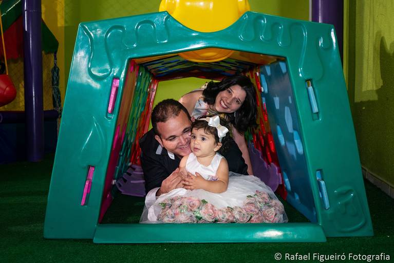 Crianca sorindo gargalhada rosa monster hi festa infantil fotografia infantil fotografo recife