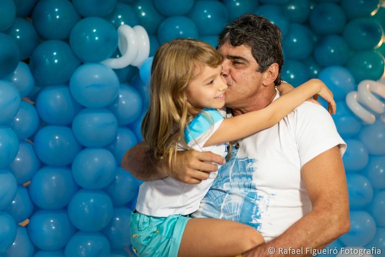 Crianca sorindo gargalhada rosa monster hi festa infantil fotografia infantil fotografo recife