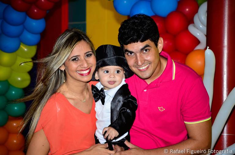 Crianca sorindo gargalhada rosa monster hi festa infantil fotografia infantil fotografo recife