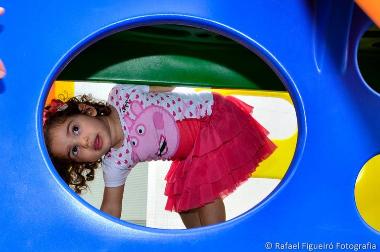 Crianca sorindo gargalhada rosa monster hi festa infantil fotografia infantil fotografo recife