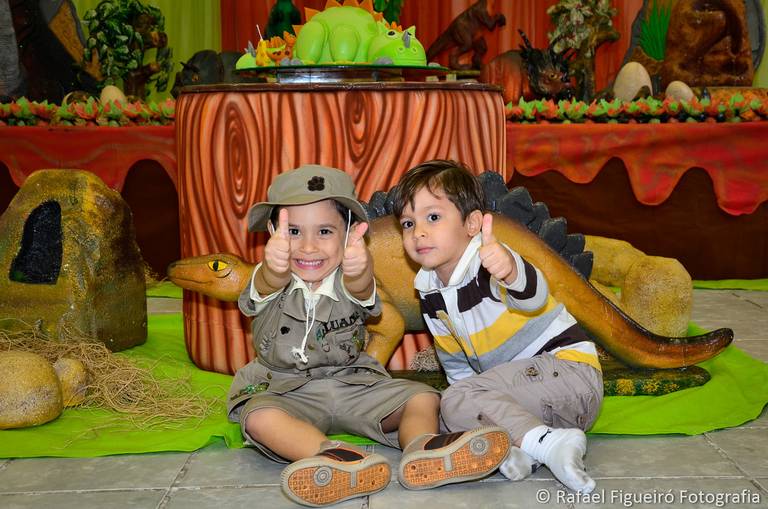 Crianca sorindo gargalhada rosa monster hi festa infantil fotografia infantil fotografo recife