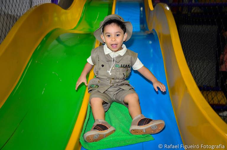 Crianca sorindo gargalhada rosa monster hi festa infantil fotografia infantil fotografo recife