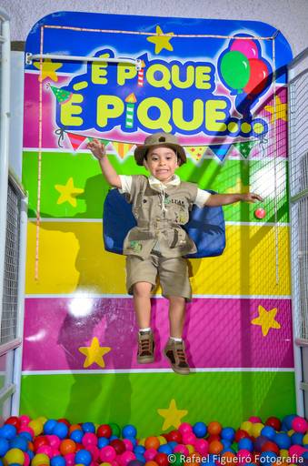 Crianca sorindo gargalhada rosa monster hi festa infantil fotografia infantil fotografo recife