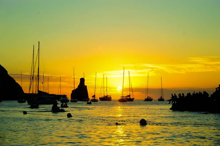 Ibiza - Cala de Benirras - Melhor Pôr do Sol do mundo