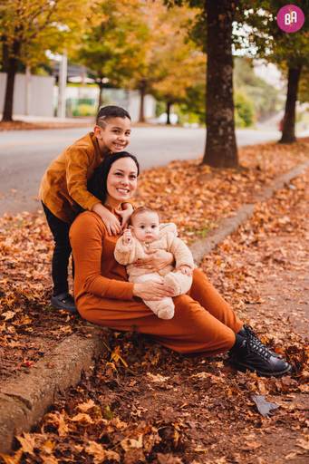 Fotografa Familia Curitiba - Ensaio externo Outono Canaleta bosque 