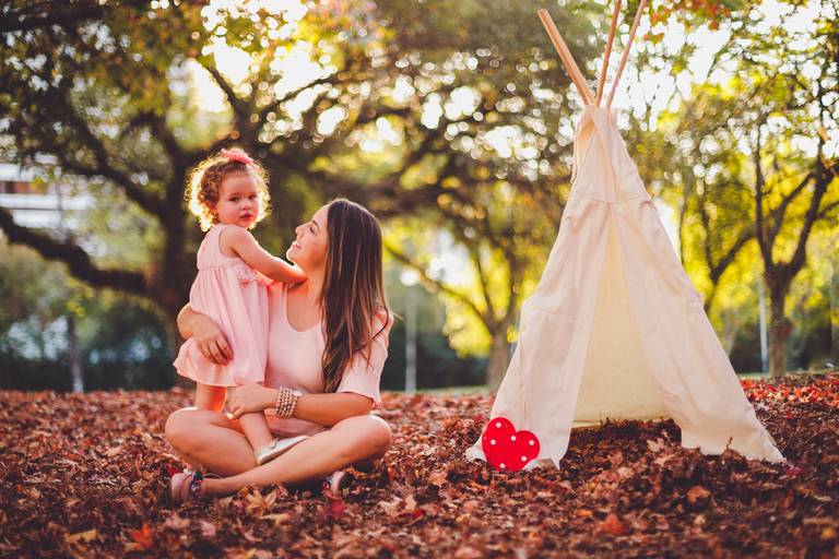 Fotografa Familia Curitiba - Ensaio externo Outono Canaleta bosque 