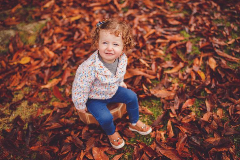 Fotografa Familia Curitiba - Ensaio externo Outono Canaleta bosque 