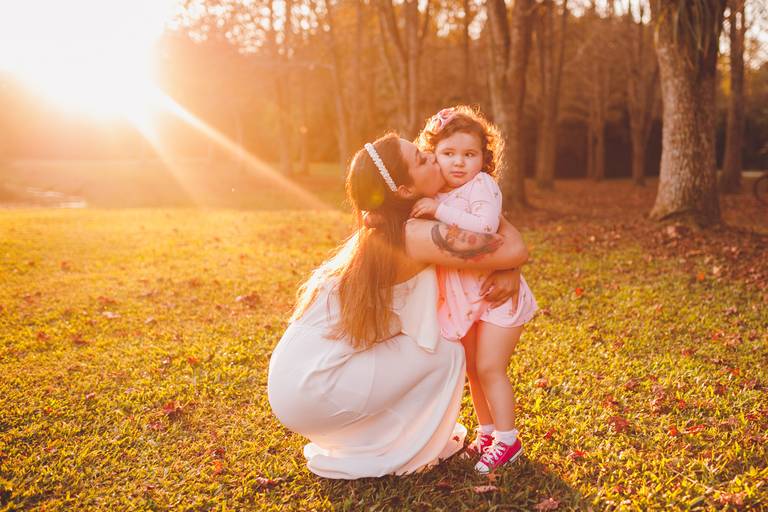 Fotografa Familia Curitiba - Ensaio externo Outono Canaleta bosque 