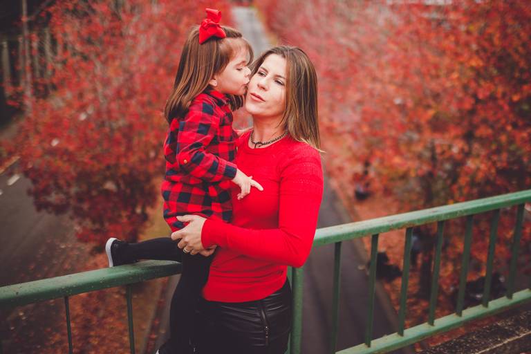 Fotografa Familia Curitiba - Ensaio externo Outono Canaleta bosque 