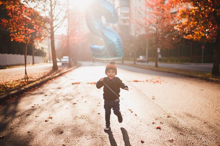 Fotografa Familia Curitiba - Ensaio externo Outono Canaleta bosque 